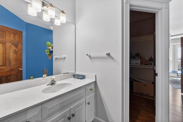 15401 Antioch Road, Overland Park, KS 66221