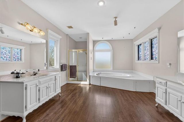 15401 Antioch Road, Overland Park, KS 66221