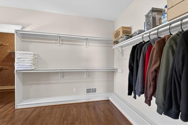 15401 Antioch Road, Overland Park, KS 66221