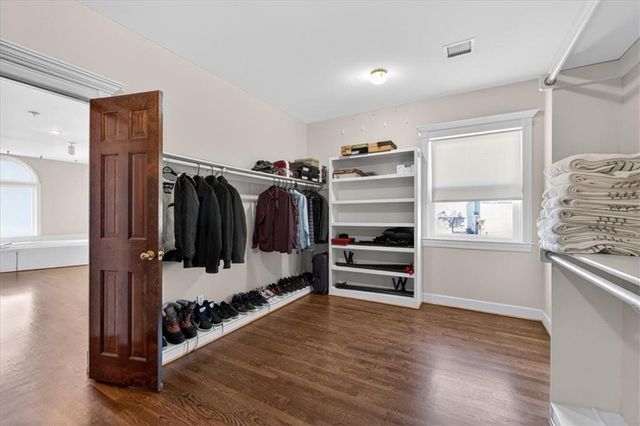 15401 Antioch Road, Overland Park, KS 66221