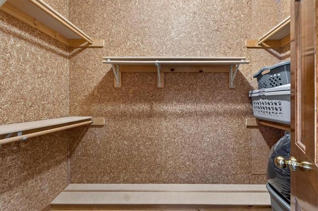 15401 Antioch Road, Overland Park, KS 66221