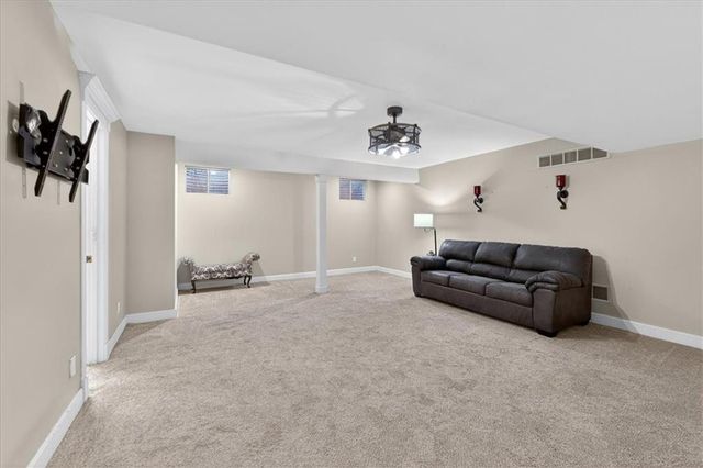 15401 Antioch Road, Overland Park, KS 66221