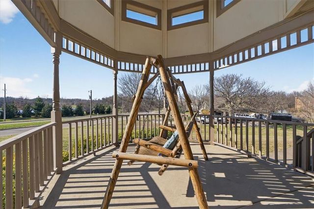 15401 Antioch Road, Overland Park, KS 66221