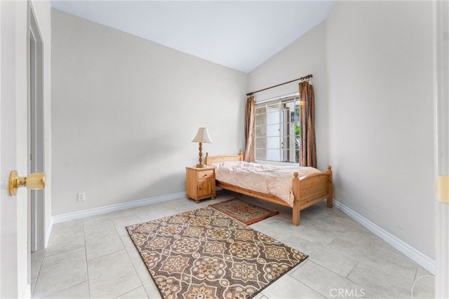 84 Agostino, Irvine, CA 92614