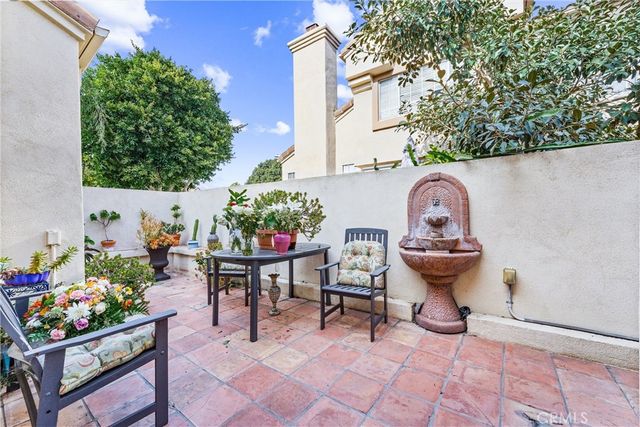 84 Agostino, Irvine, CA 92614