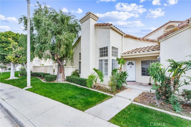 84 Agostino, Irvine, CA 92614