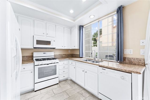 84 Agostino, Irvine, CA 92614