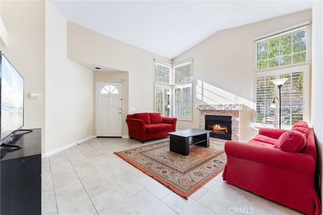 84 Agostino, Irvine, CA 92614