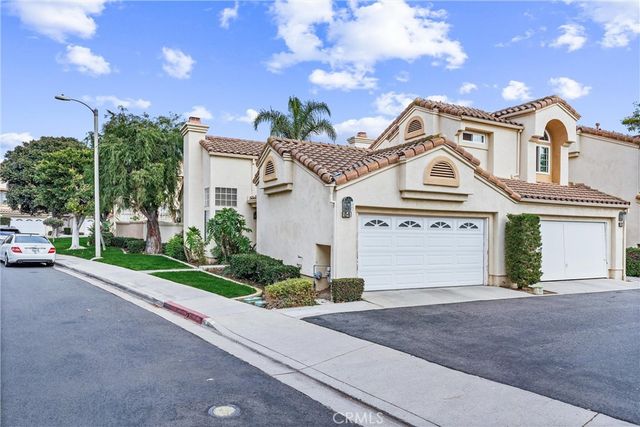 84 Agostino, Irvine, CA 92614