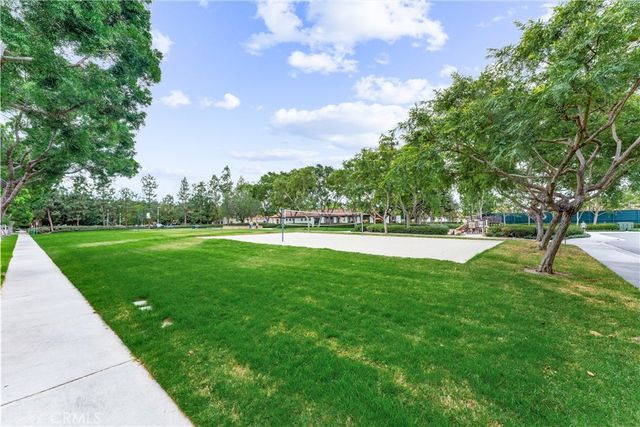 84 Agostino, Irvine, CA 92614