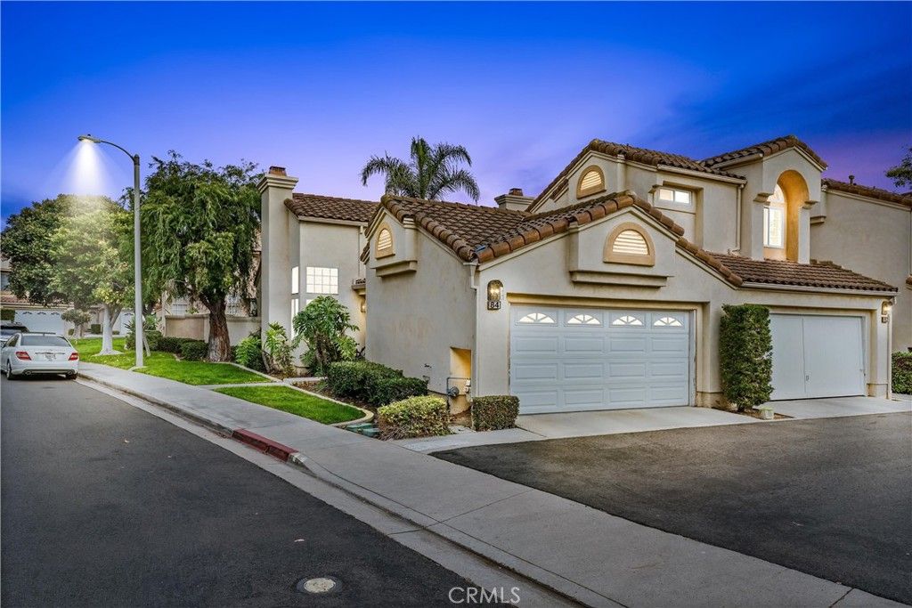 84 Agostino, Irvine, CA 92614