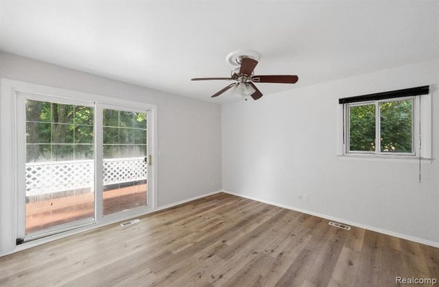 4417 Greenbrook Lane, Flint, MI 48507