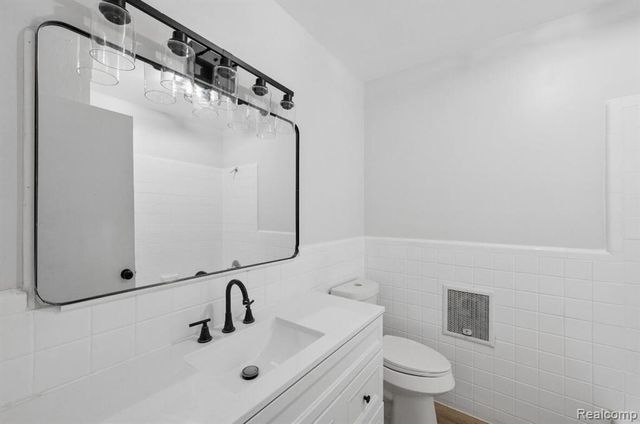 4417 Greenbrook Lane, Flint, MI 48507