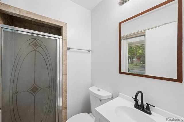 4417 Greenbrook Lane, Flint, MI 48507