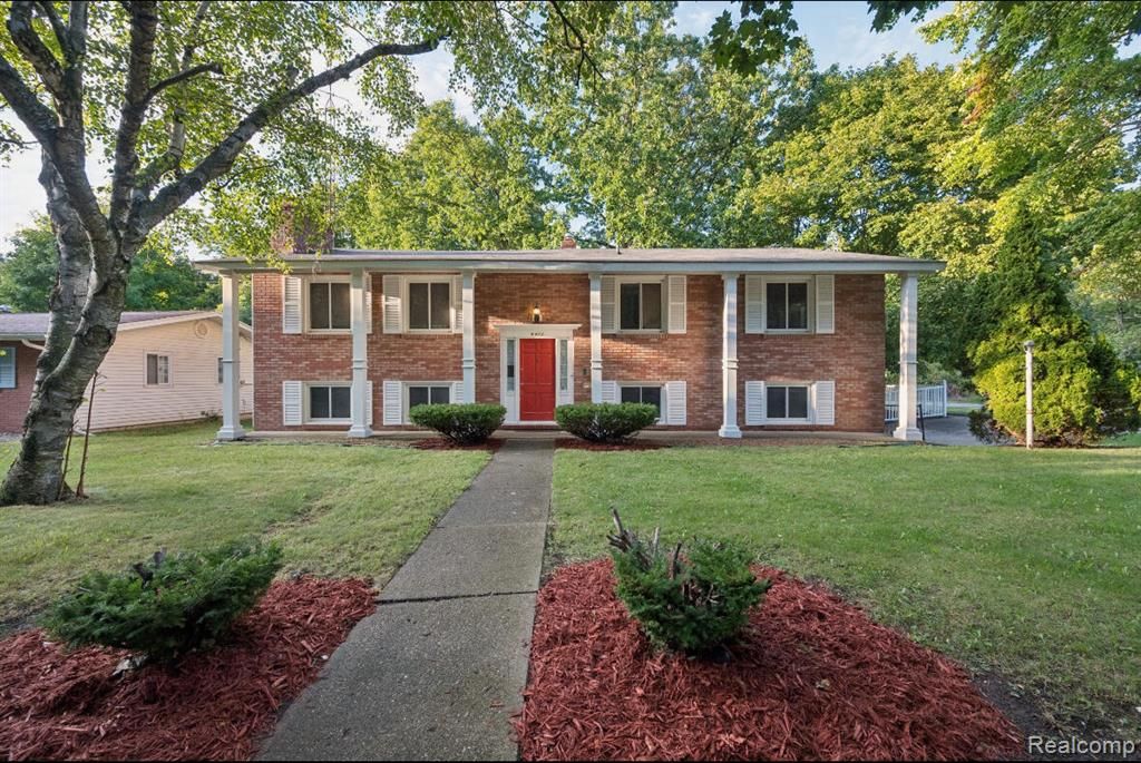 4417 Greenbrook Lane, Flint, MI 48507
