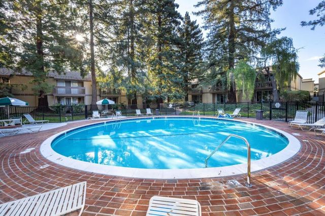 505 Cypress Point Drive 263, Mountain View, CA 94043