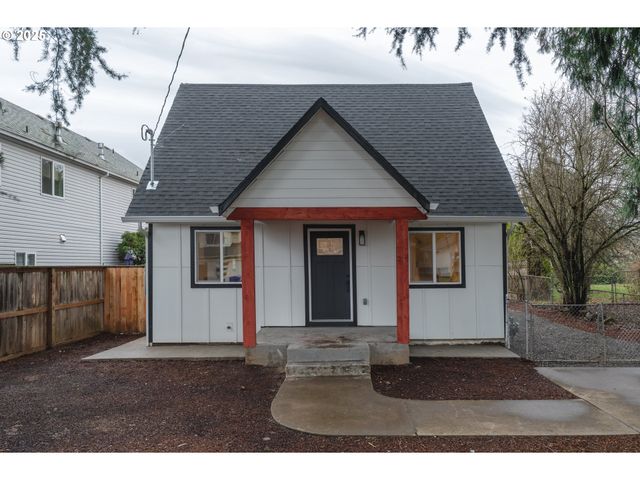 9326 Se MILL St, Portland, OR 97216