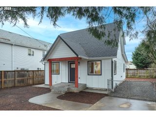 9326 Se MILL St, Portland, OR 97216