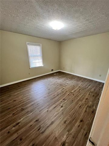 1961 Pine Drive, Snellville, GA 30078