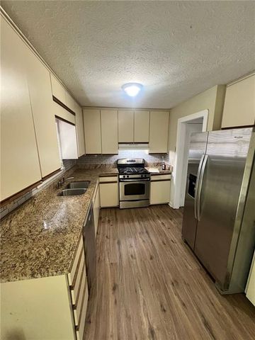 1961 Pine Drive, Snellville, GA 30078