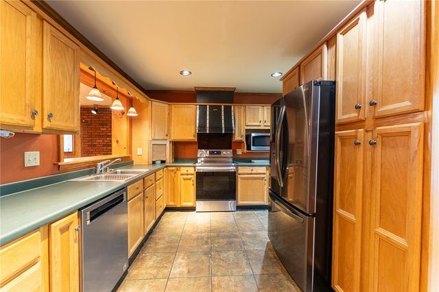 139 Todds Creek Road, Central, SC 29630