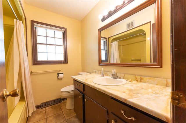 139 Todds Creek Road, Central, SC 29630