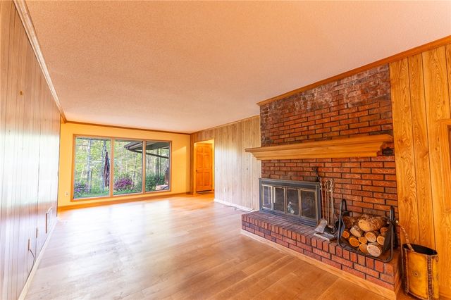 139 Todds Creek Road, Central, SC 29630