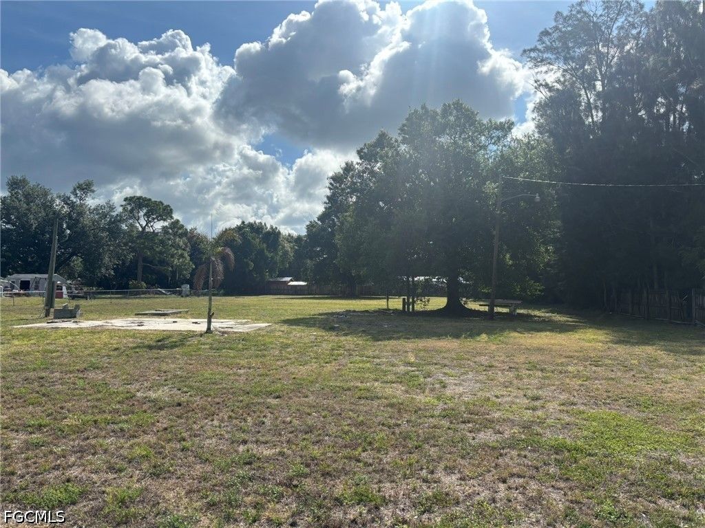 7949 McDaniel DR, North Fort Myers, FL 33917