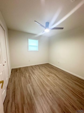 170 Alamo Dr, Houma, LA 70360