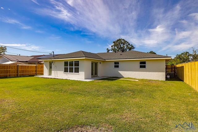 170 Alamo Dr, Houma, LA 70360