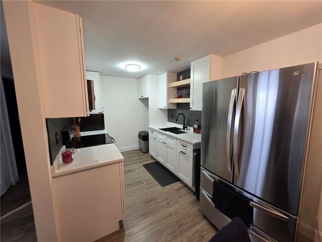 36 Cowesett Avenue 5, West Warwick, RI 02893