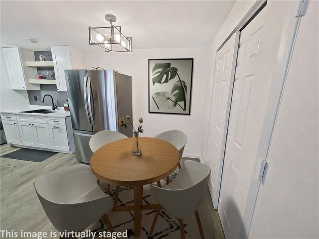 36 Cowesett Avenue 5, West Warwick, RI 02893