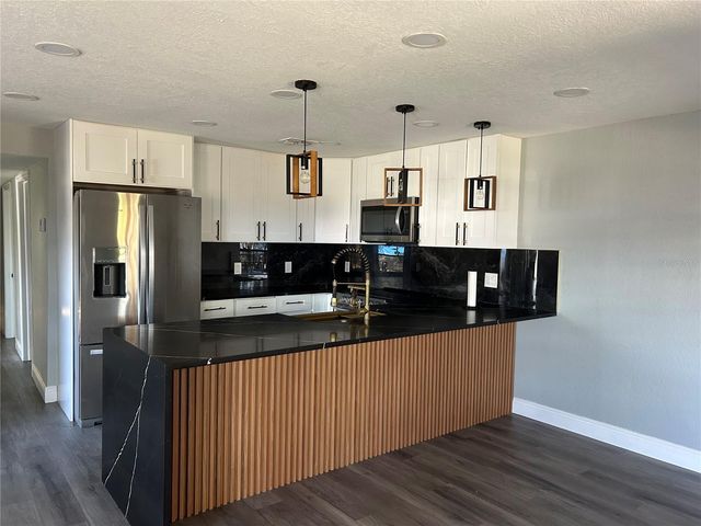 2119 E ELLICOTT, Tampa, FL 33610