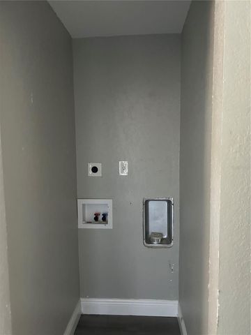 2119 E ELLICOTT, Tampa, FL 33610