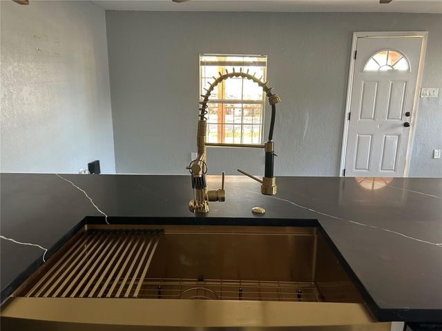 2119 E ELLICOTT, Tampa, FL 33610