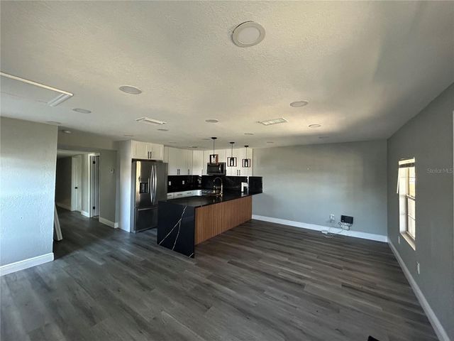 2119 E ELLICOTT, Tampa, FL 33610