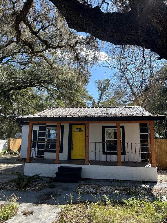 2119 E ELLICOTT, Tampa, FL 33610