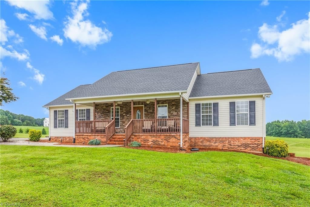 1342 Bear Creek Church Road, Mocksville, NC 27028