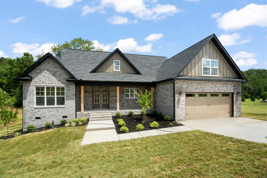 4062 Summit Dr, Greenbrier, TN 37073