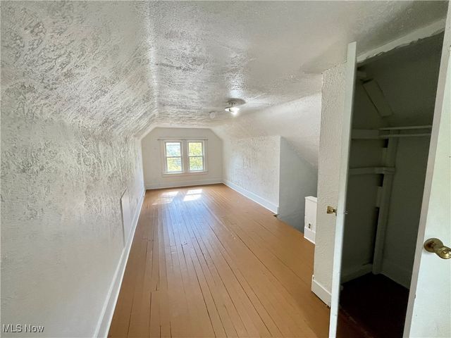 203 E York Street, Akron, OH 44310