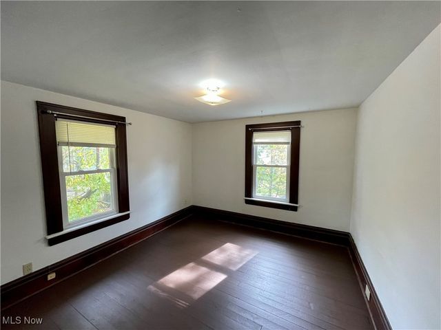 203 E York Street, Akron, OH 44310