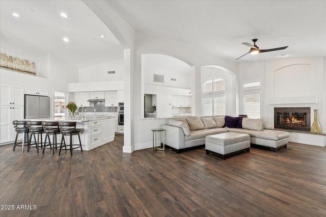 22054 N 64TH Avenue, Glendale, AZ 85310