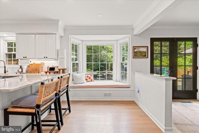 11300 TIMBERLINE DR, Oakton, VA 22124