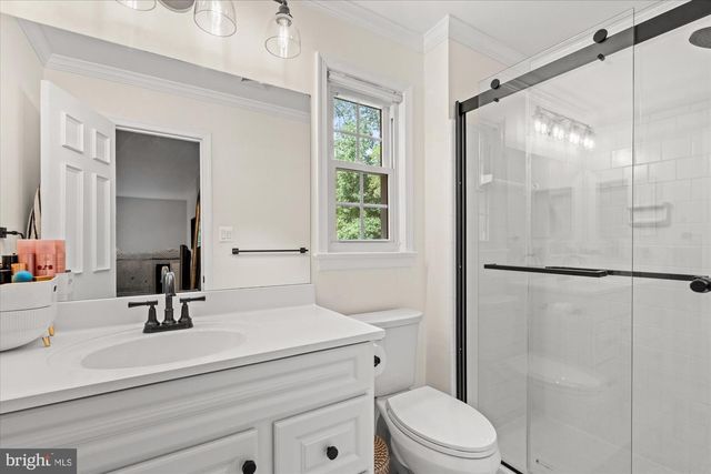 11300 TIMBERLINE DR, Oakton, VA 22124