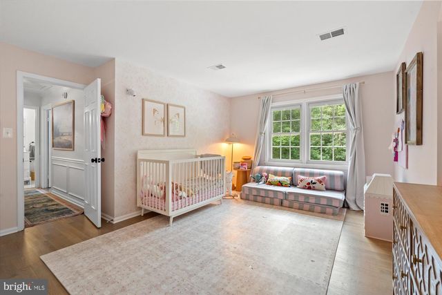 11300 TIMBERLINE DR, Oakton, VA 22124