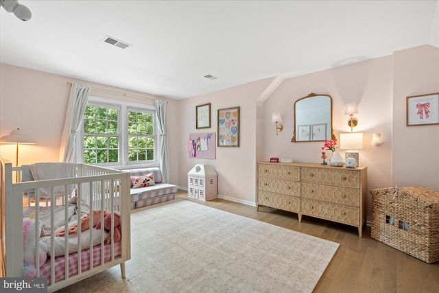 11300 TIMBERLINE DR, Oakton, VA 22124