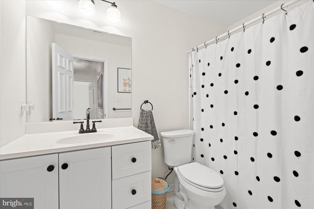 11300 TIMBERLINE DR, Oakton, VA 22124