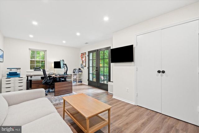11300 TIMBERLINE DR, Oakton, VA 22124