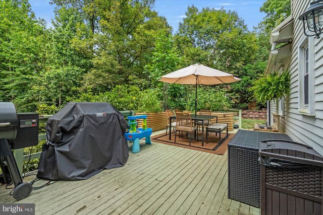 11300 TIMBERLINE DR, Oakton, VA 22124
