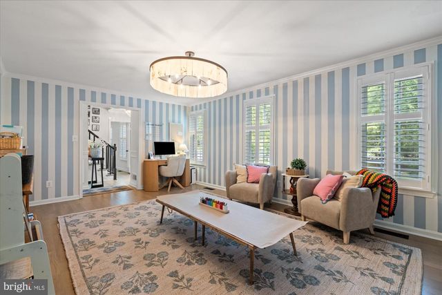 11300 TIMBERLINE DR, Oakton, VA 22124